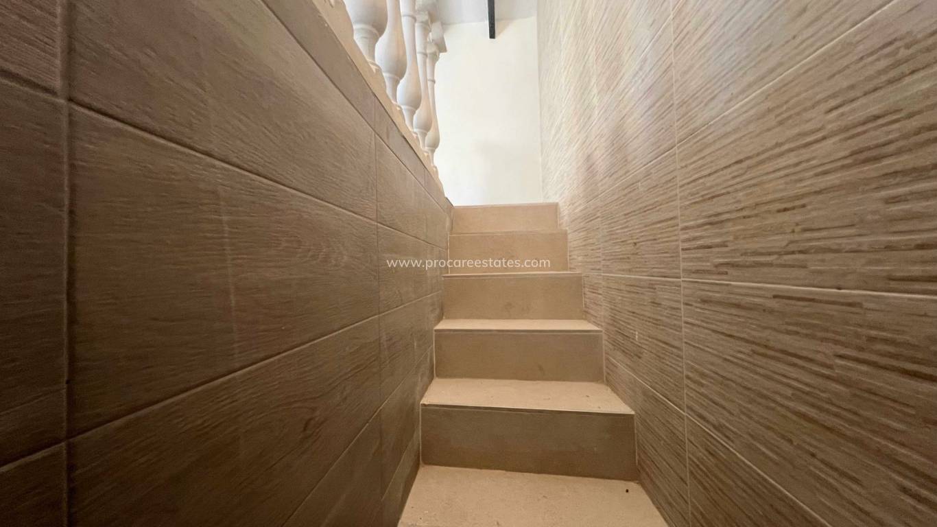 Reventa - Casa de pueblo - Hondon De Los Frailes