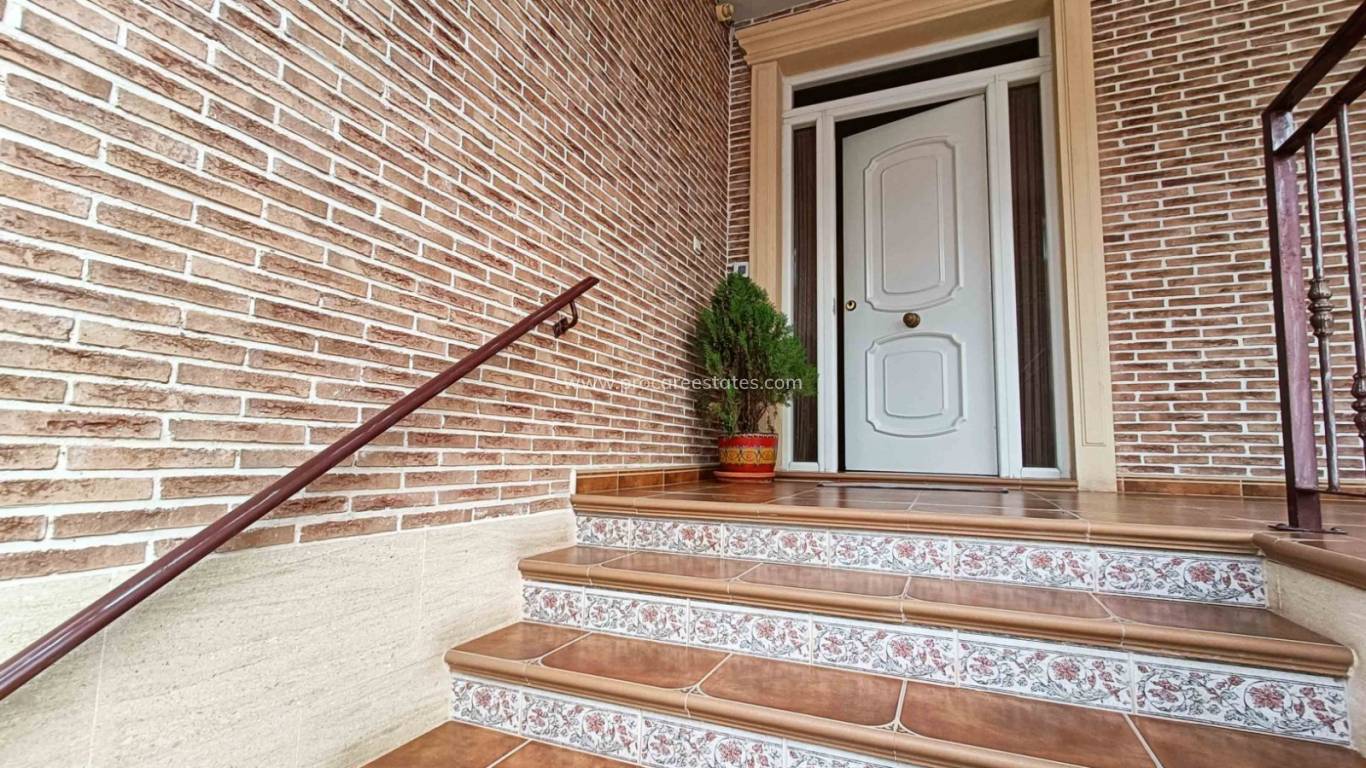 Reventa - Casa de pueblo - Hondon De Los Frailes