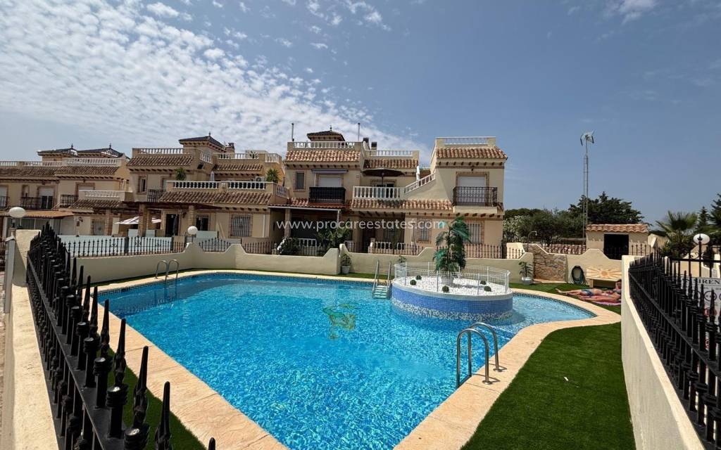 Reventa - Casa de pueblo - Orihuela Costa - La Zenia