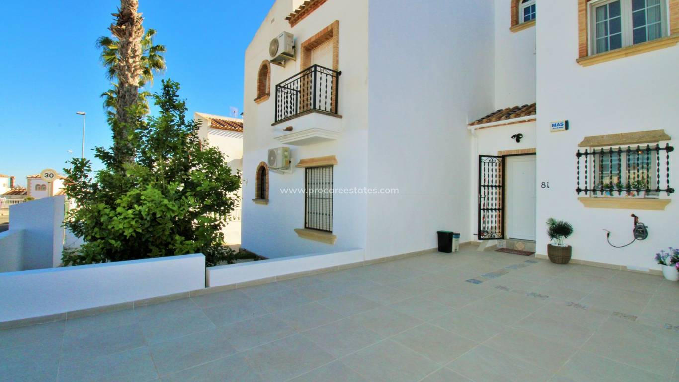 Reventa - Casa de pueblo - Orihuela Costa - Las Violetas