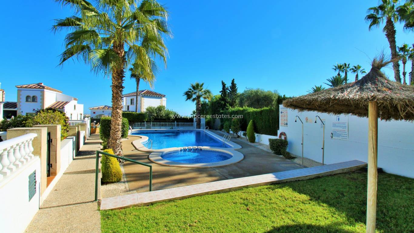 Reventa - Casa de pueblo - Orihuela Costa - Las Violetas