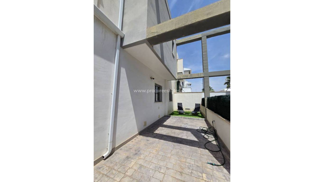 Reventa - Casa de pueblo - Orihuela Costa - Montezenia