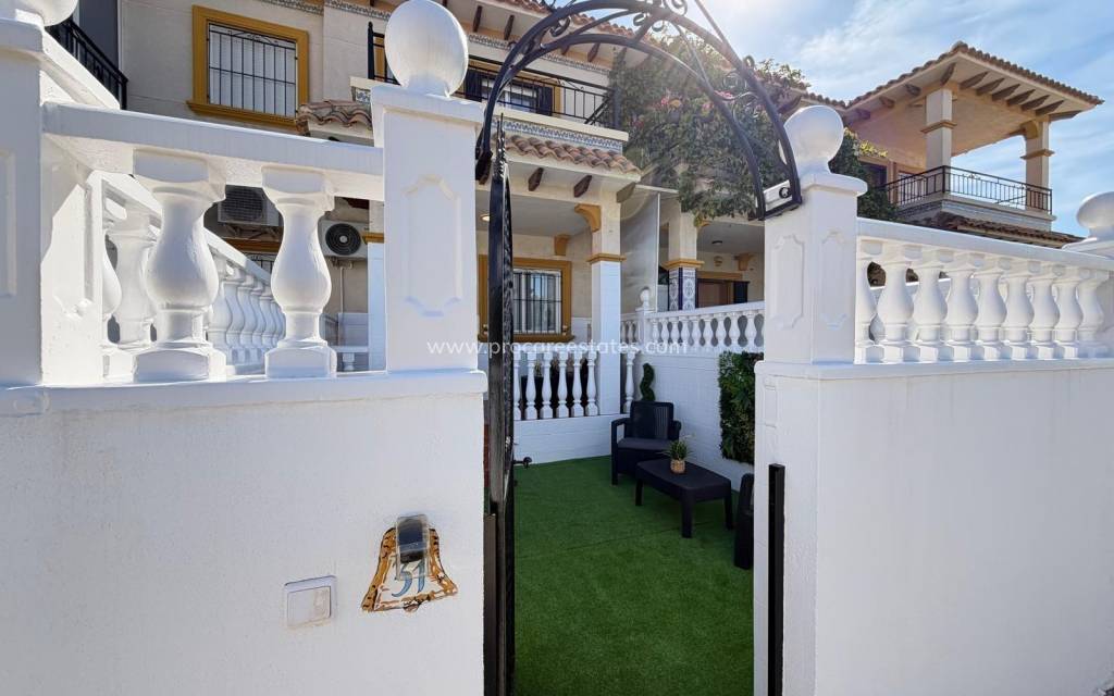 Reventa - Casa de pueblo - Orihuela Costa - Punta Prima