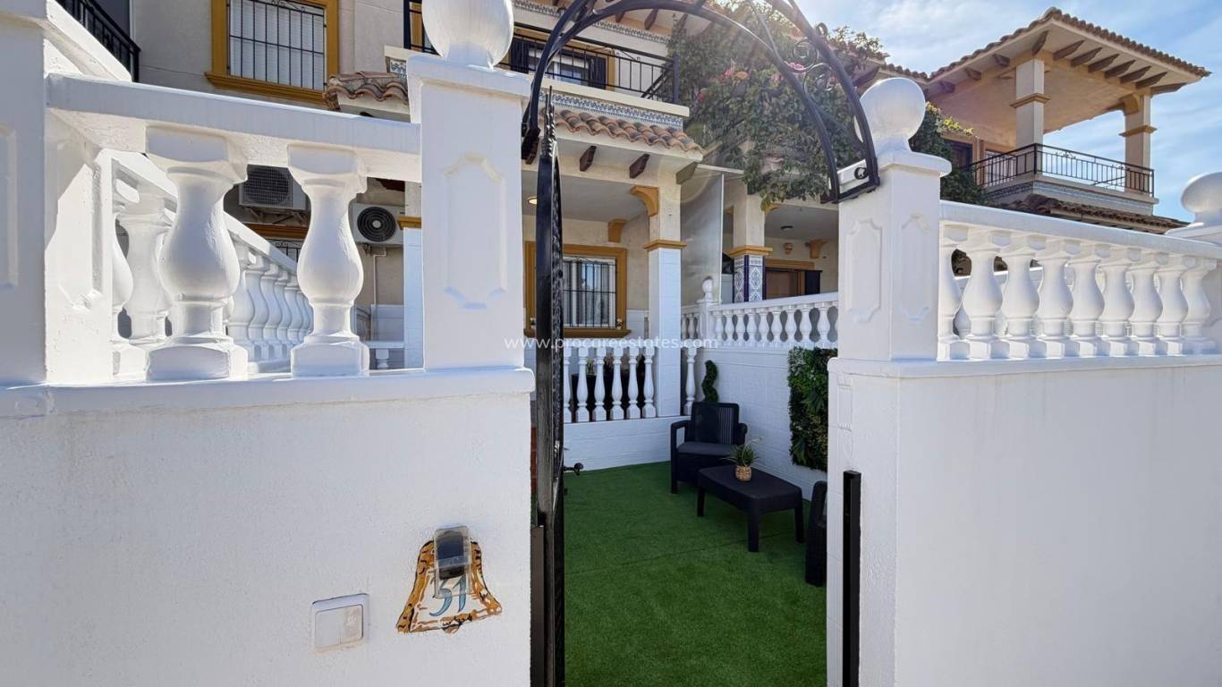 Reventa - Casa de pueblo - Orihuela Costa - Punta Prima