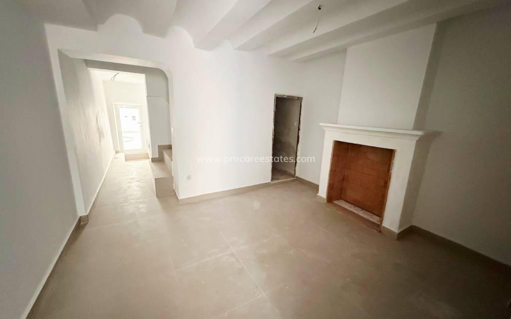 Reventa - Casa de pueblo - Pinoso