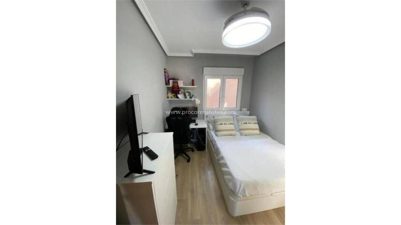 Reventa - Casa de pueblo - Santa Pola - Eroski