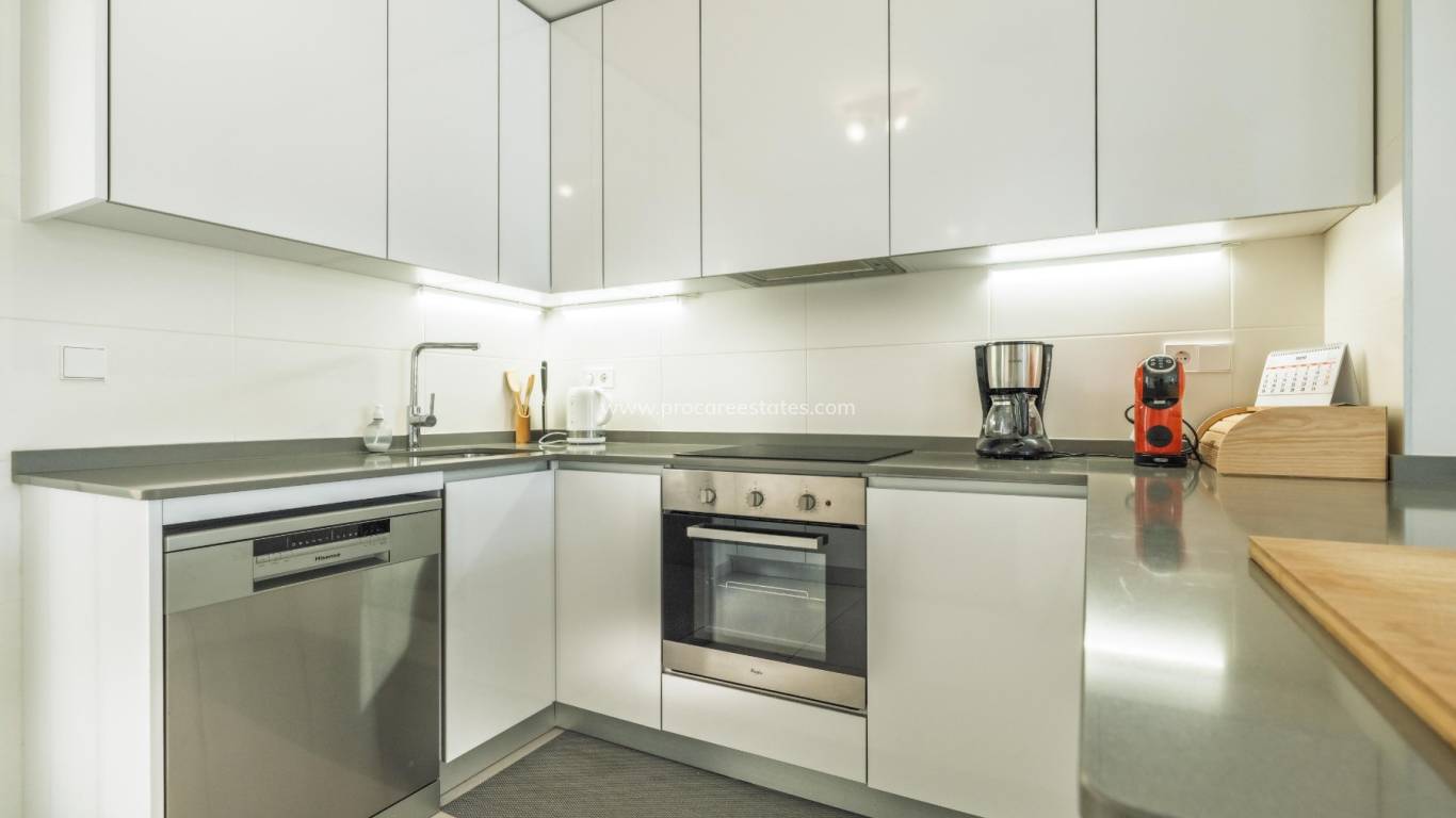 Reventa - Casa de pueblo - Torrevieja - Aguas Nuevas