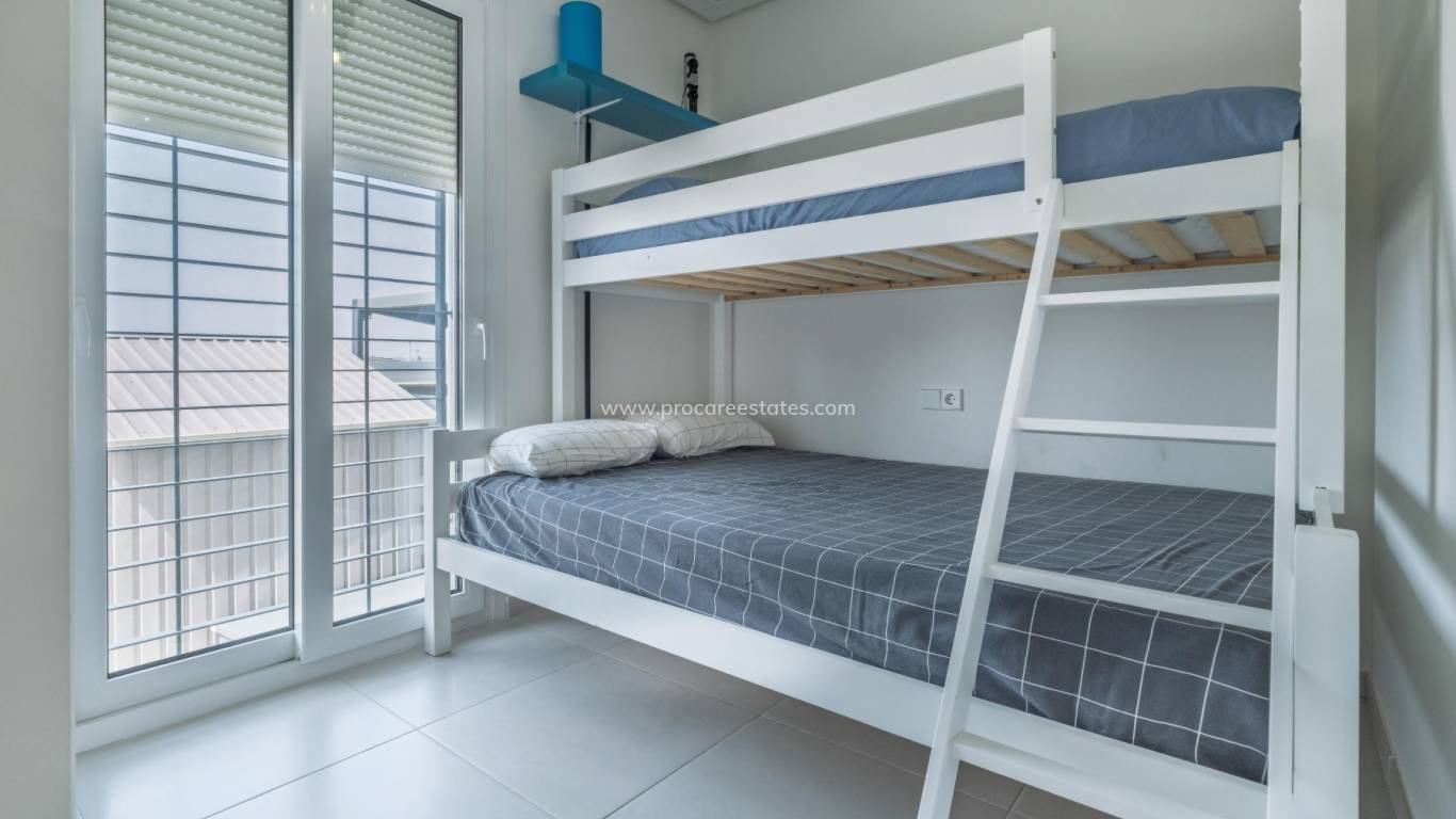 Reventa - Casa de pueblo - Torrevieja - Aguas Nuevas