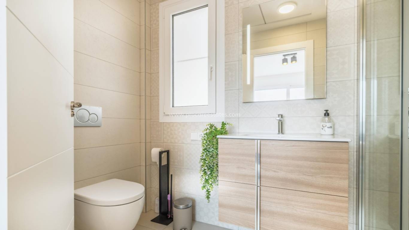 Reventa - Casa de pueblo - Torrevieja - Aguas Nuevas