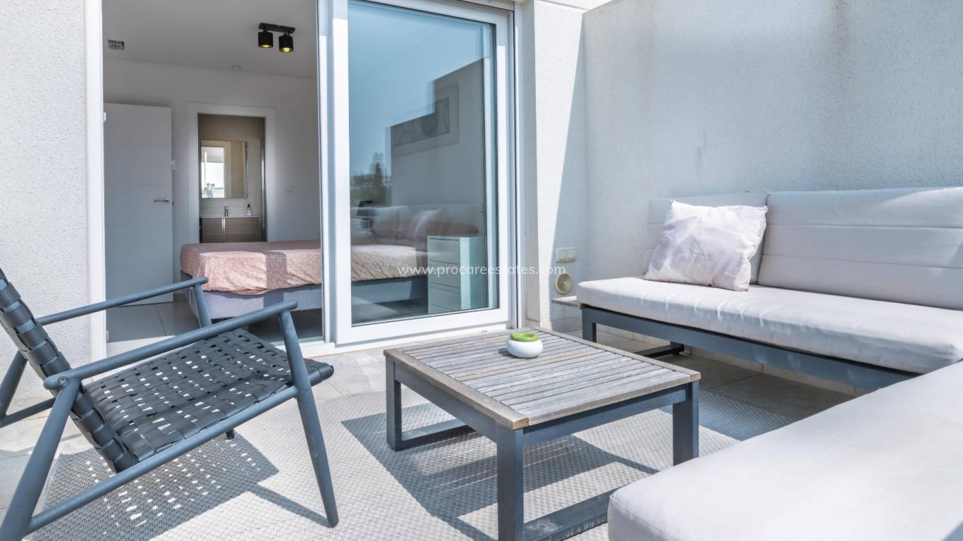 Reventa - Casa de pueblo - Torrevieja - Aguas Nuevas