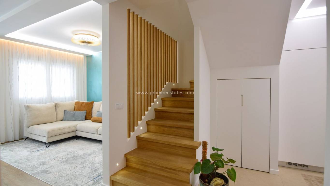 Reventa - Casa de pueblo - Torrevieja - Campoamor