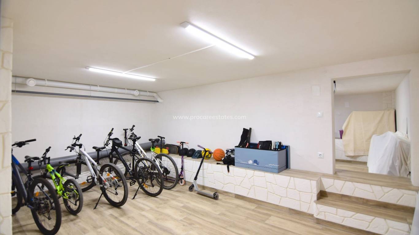 Reventa - Casa de pueblo - Torrevieja - Campoamor