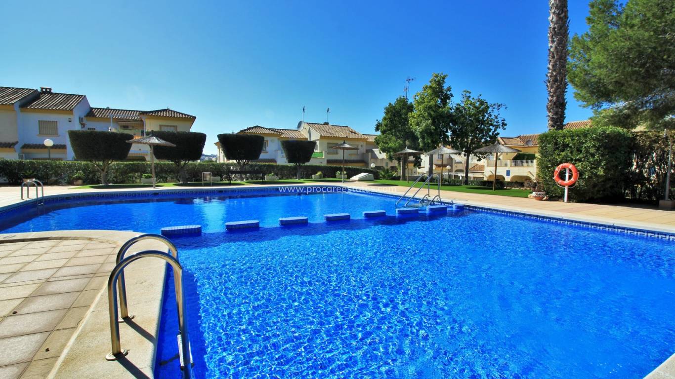Reventa - Casa de pueblo - Torrevieja - Campoamor
