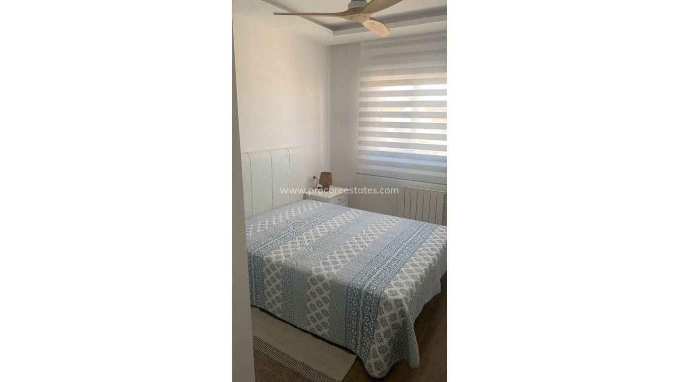 Reventa - Casa de pueblo - Torrevieja - Campoamor