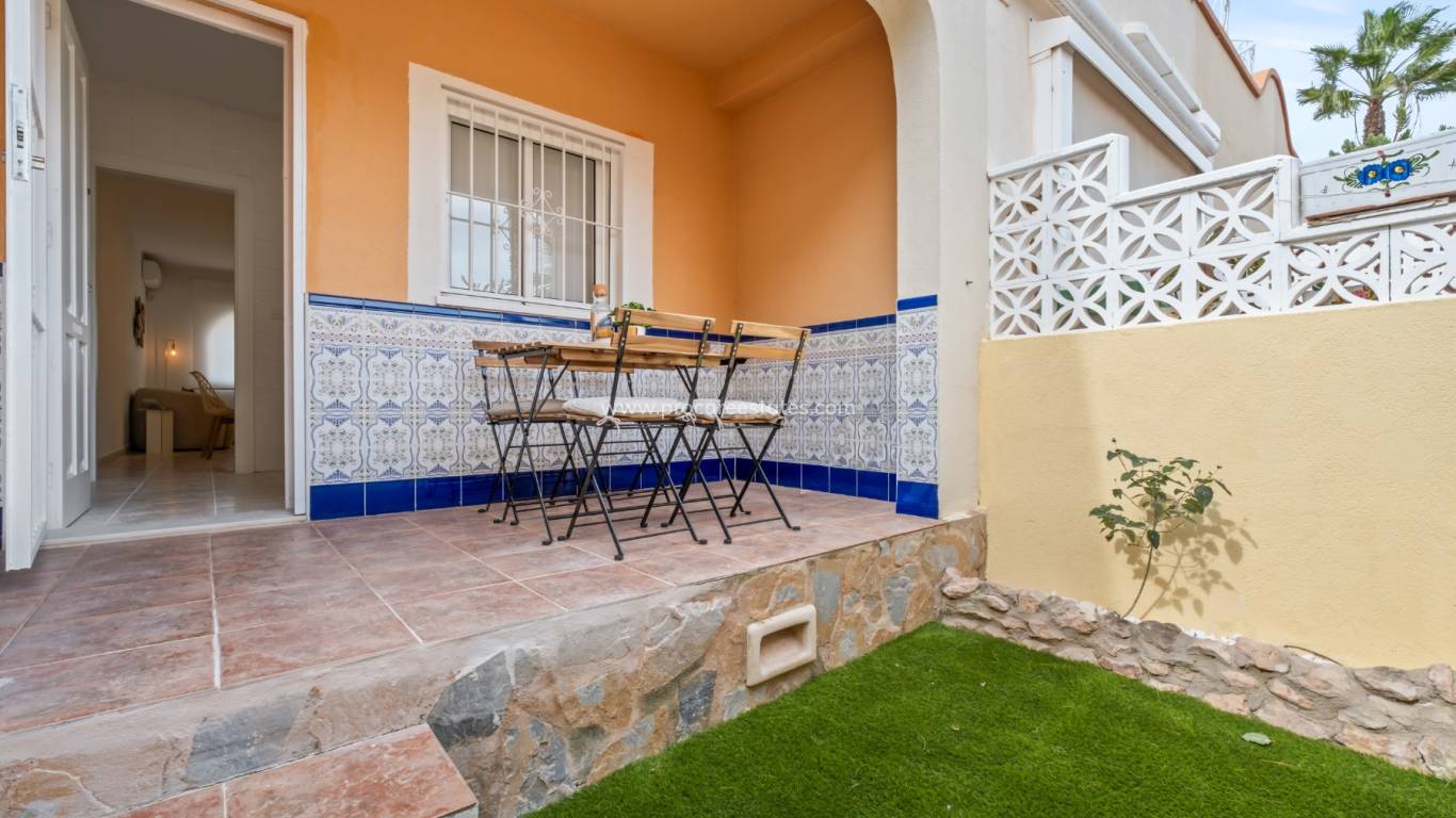 Reventa - Casa de pueblo - Torrevieja - Campoamor
