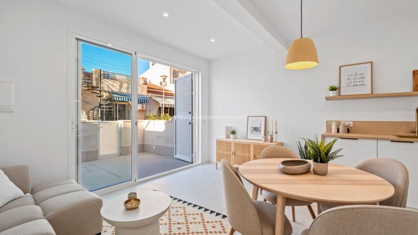 Reventa - Casa de pueblo - Torrevieja - La Siesta - San Luis