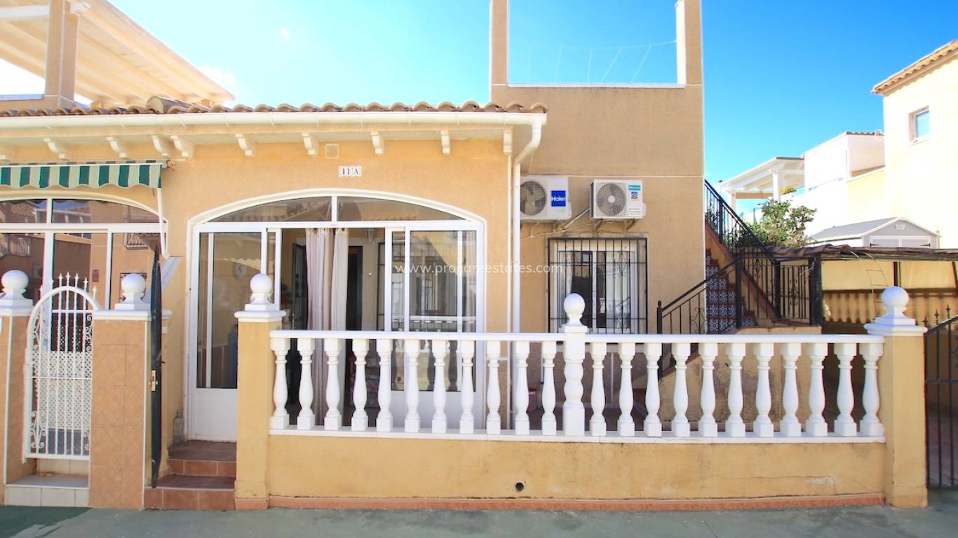 Reventa - Casa de pueblo - Torrevieja - Los Balcones