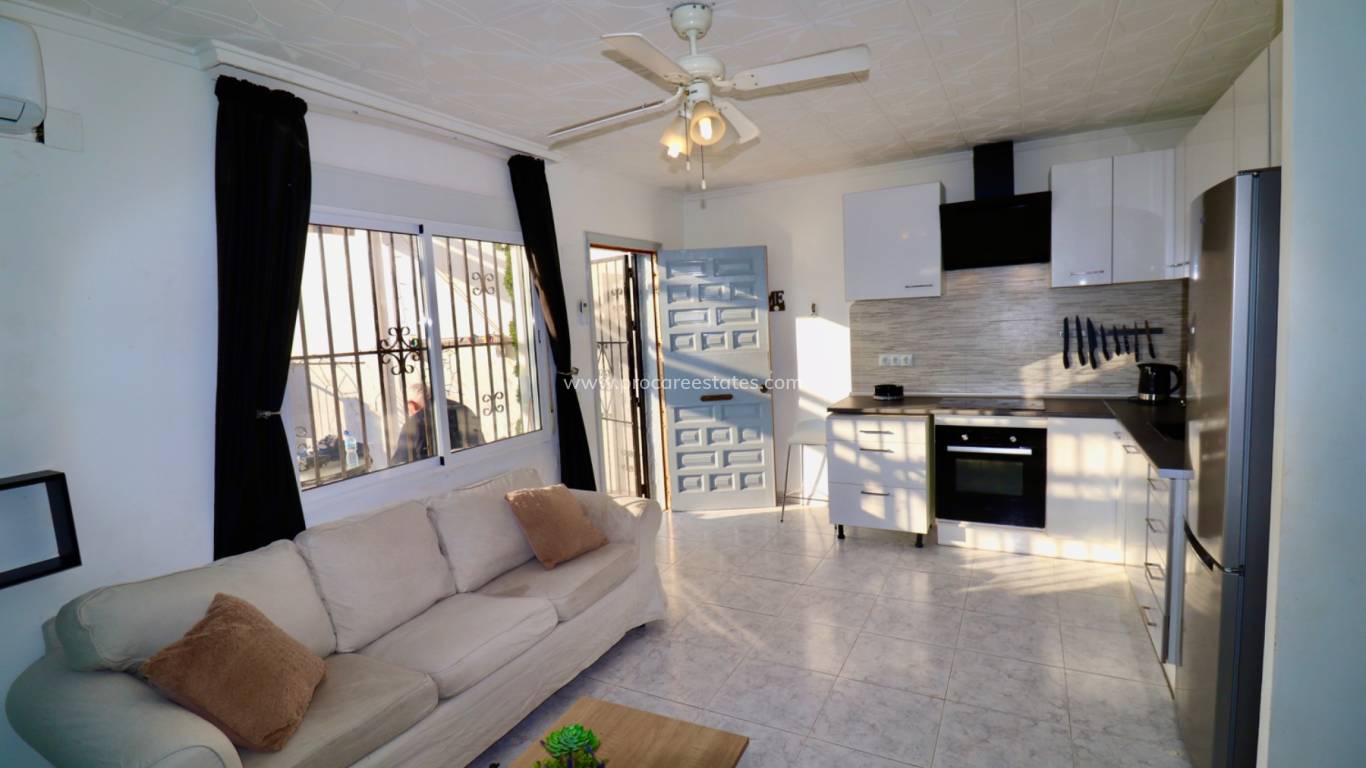 Reventa - Casa de pueblo - Torrevieja - Torreta-Florida