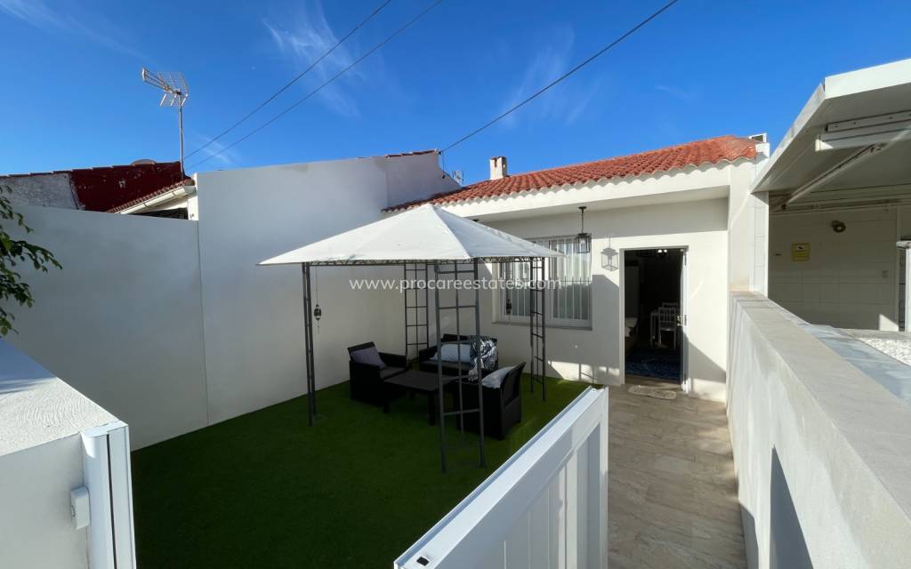 Reventa - Casa de pueblo - Torrevieja - Torretas
