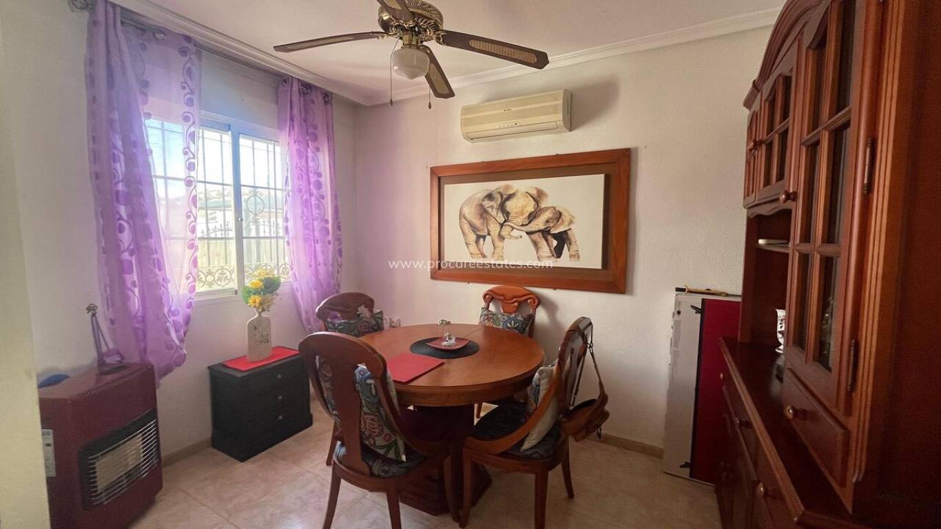 Reventa - Casa de pueblo - Torrevieja