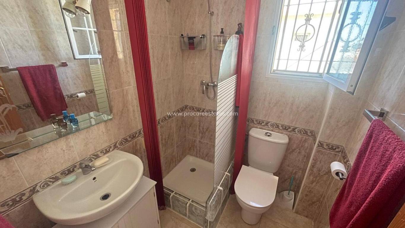 Reventa - Casa de pueblo - Torrevieja