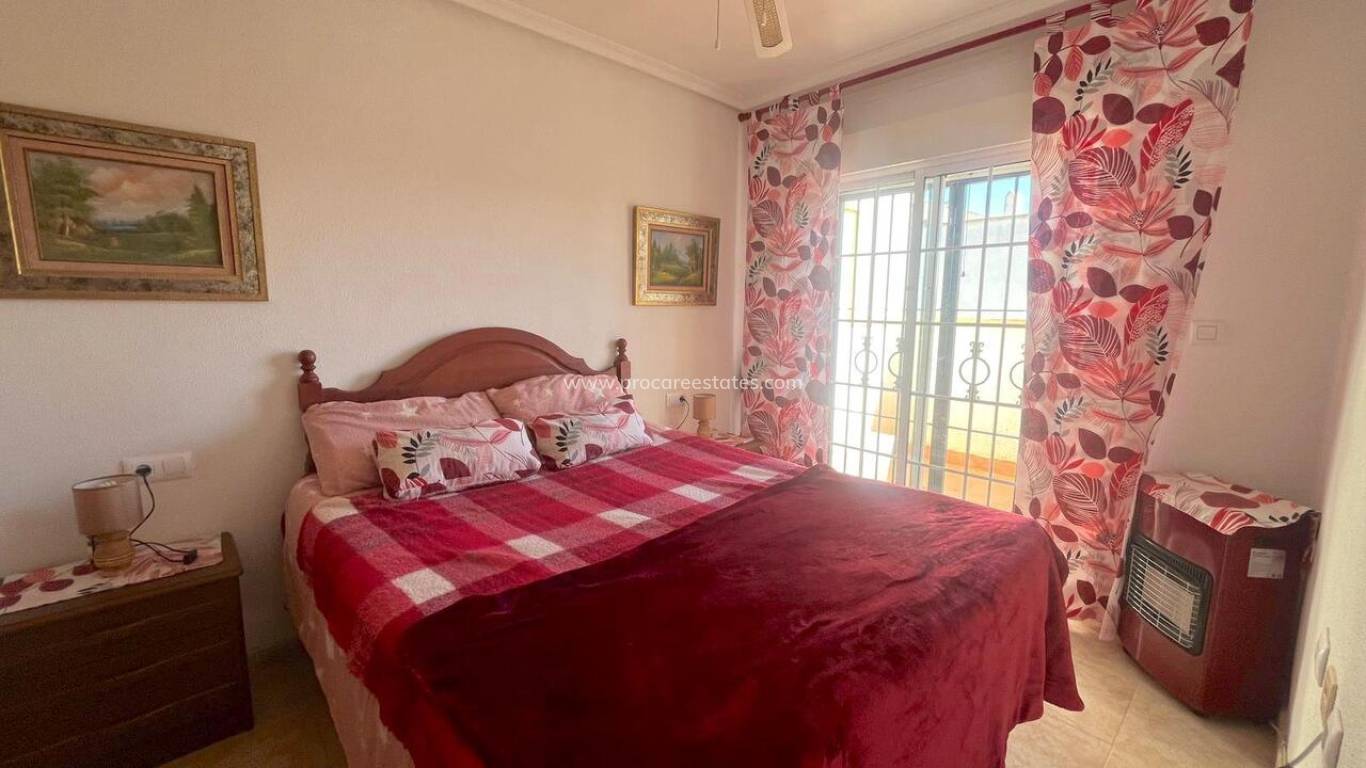 Reventa - Casa de pueblo - Torrevieja