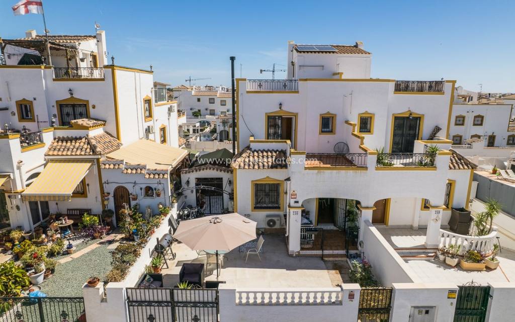 Reventa - Casa de pueblo - VISTABELLA GOLF - Entre Naranjos