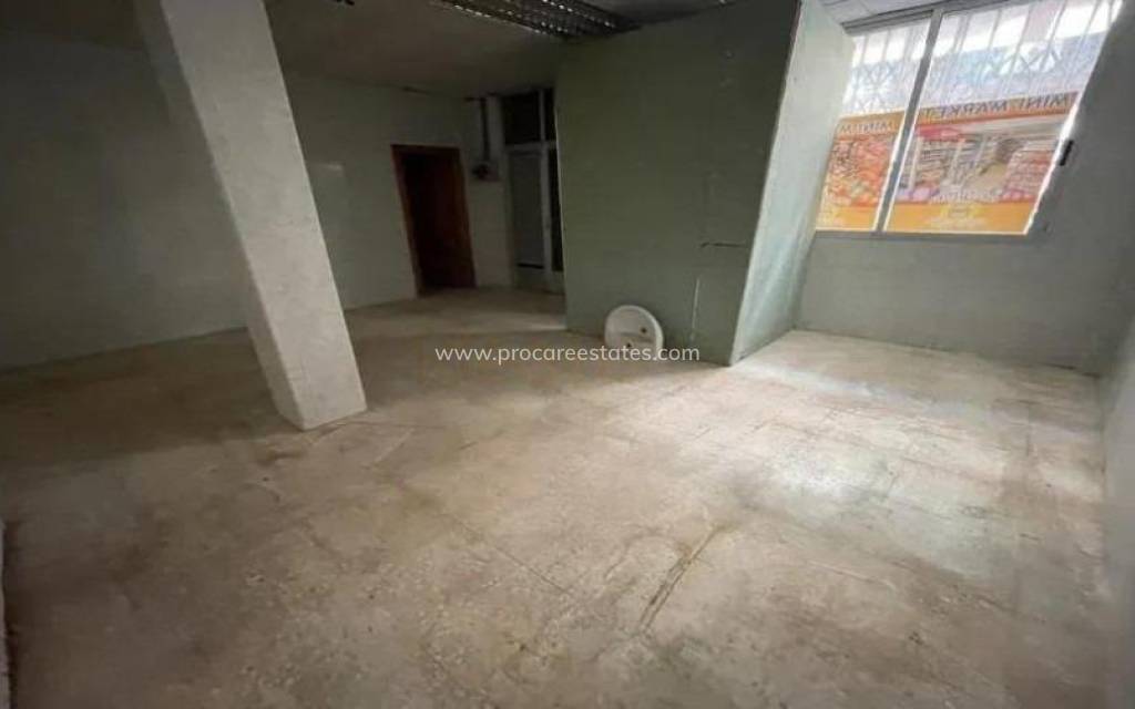 Reventa - Propiedad comercial - Alicante - Altozano