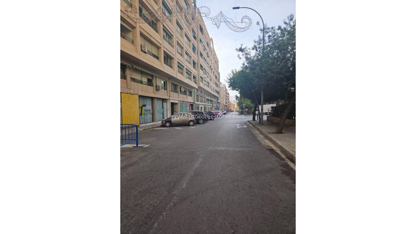 Reventa - Propiedad comercial - Alicante - Raval Roig-Virgen del Socorro