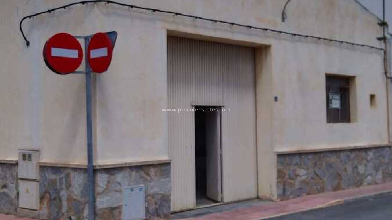 Reventa - Propiedad comercial - Daya Vieja