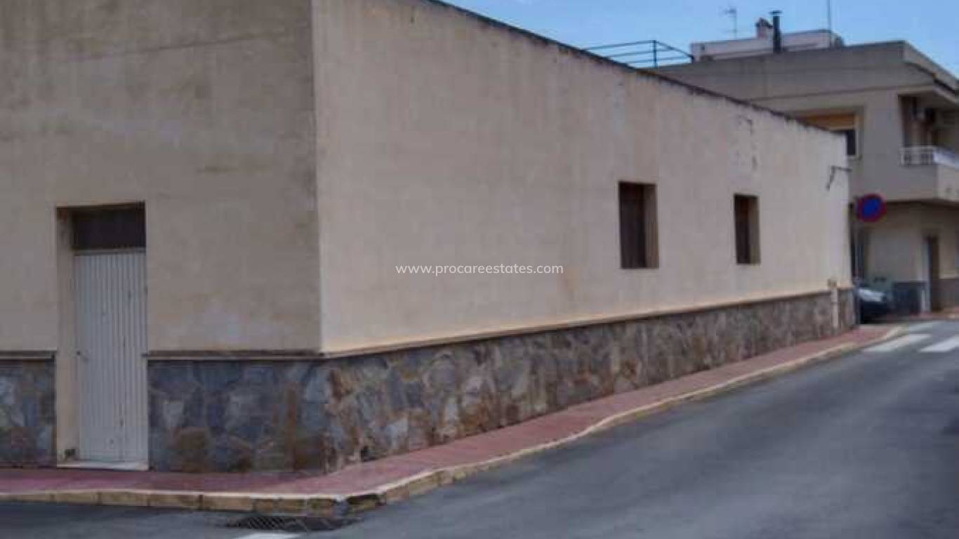 Reventa - Propiedad comercial - Daya Vieja