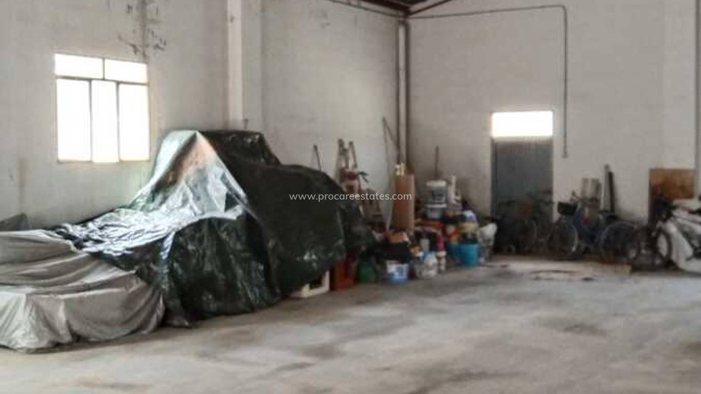 Reventa - Propiedad comercial - Daya Vieja