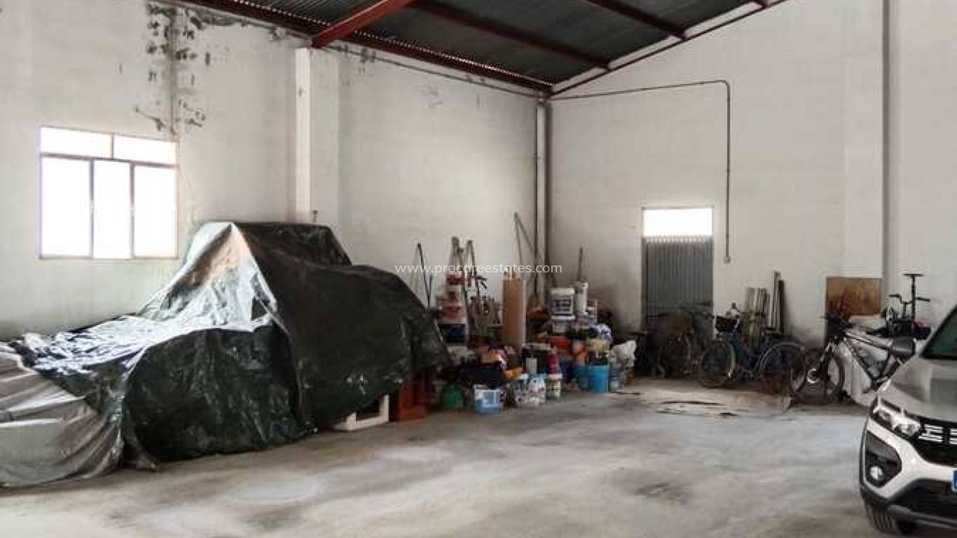 Reventa - Propiedad comercial - Daya Vieja