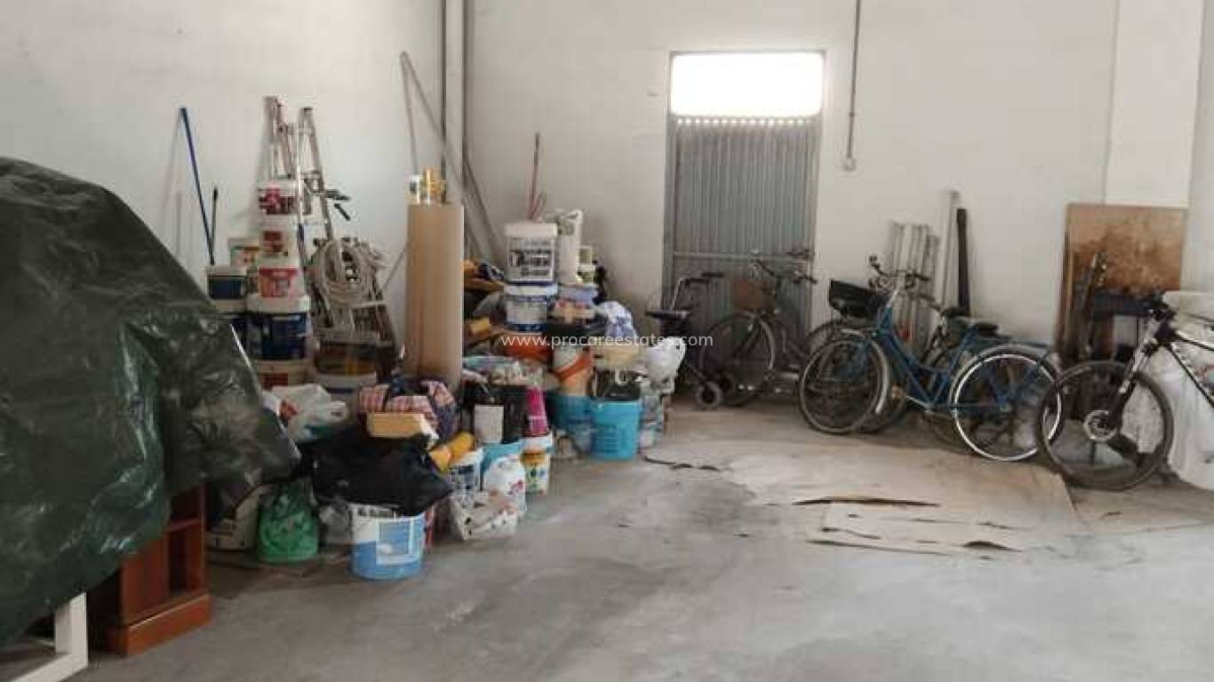 Reventa - Propiedad comercial - Daya Vieja