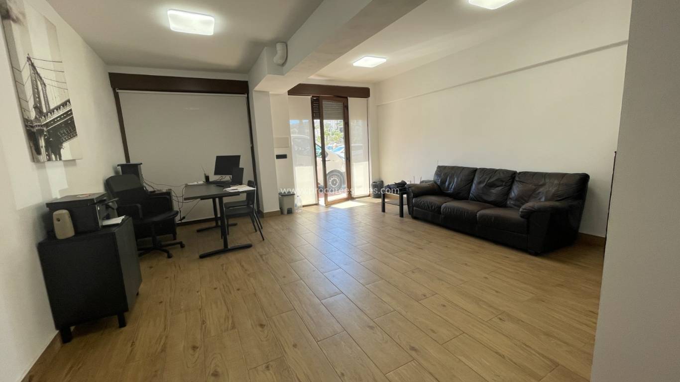 Reventa - Propiedad comercial - Guardamar del Segura - Comunidad Valenciana