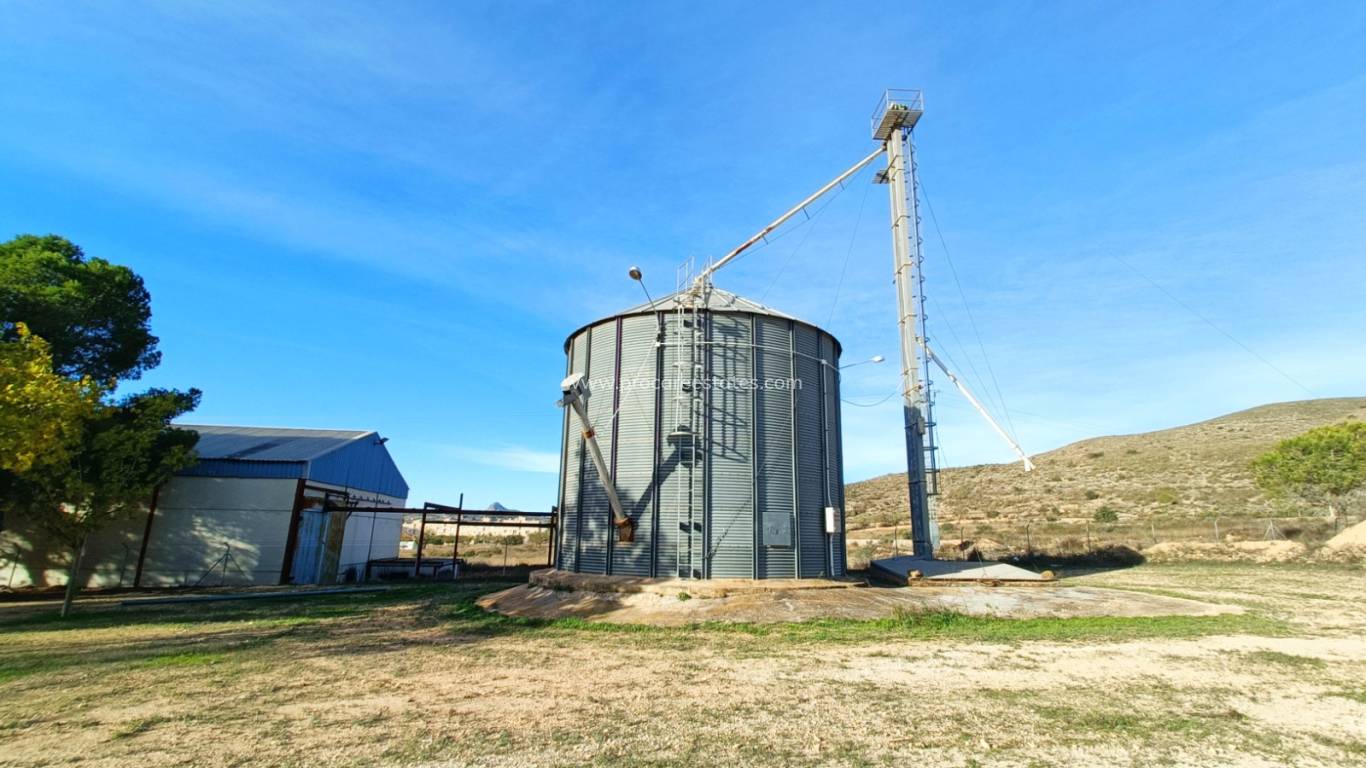 Reventa - Propiedad comercial - Hondon De Los Frailes