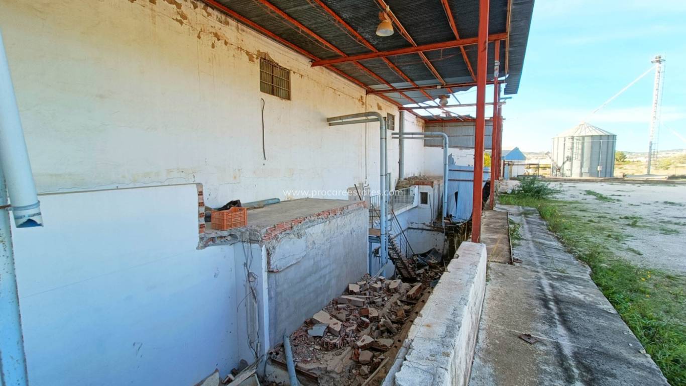 Reventa - Propiedad comercial - Hondon De Los Frailes