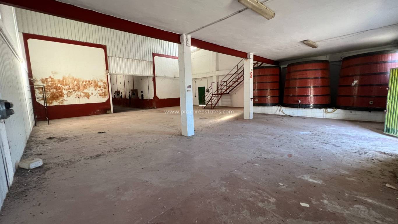 Reventa - Propiedad comercial - Hondon De Los Frailes