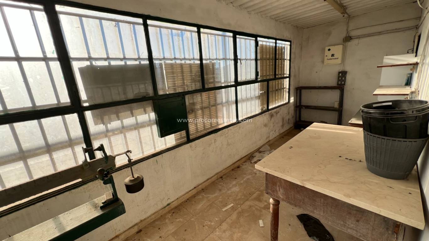 Reventa - Propiedad comercial - Hondon De Los Frailes