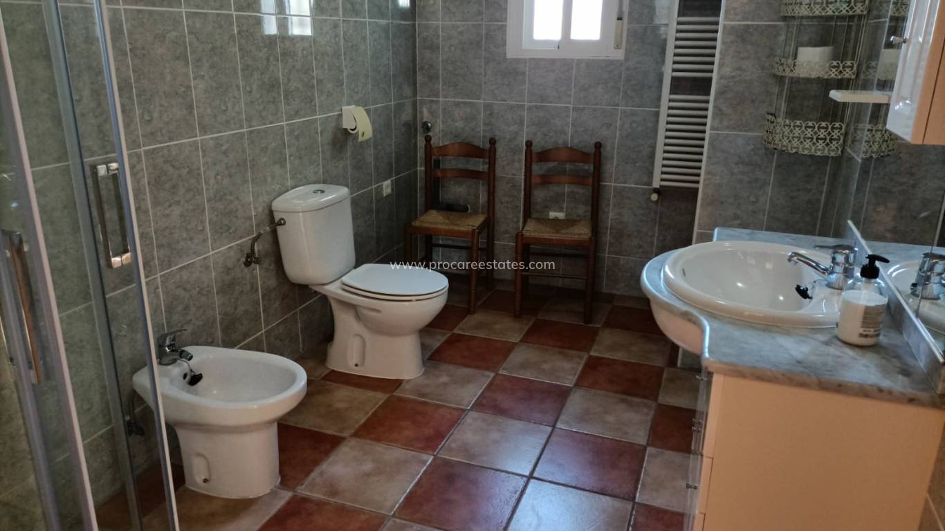 Reventa - Propiedad comercial - Huercal-Overa