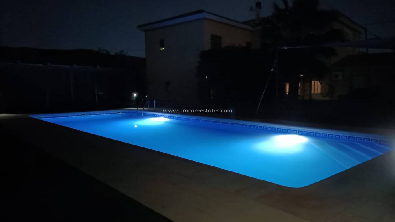 Reventa - Propiedad comercial - Huercal-Overa