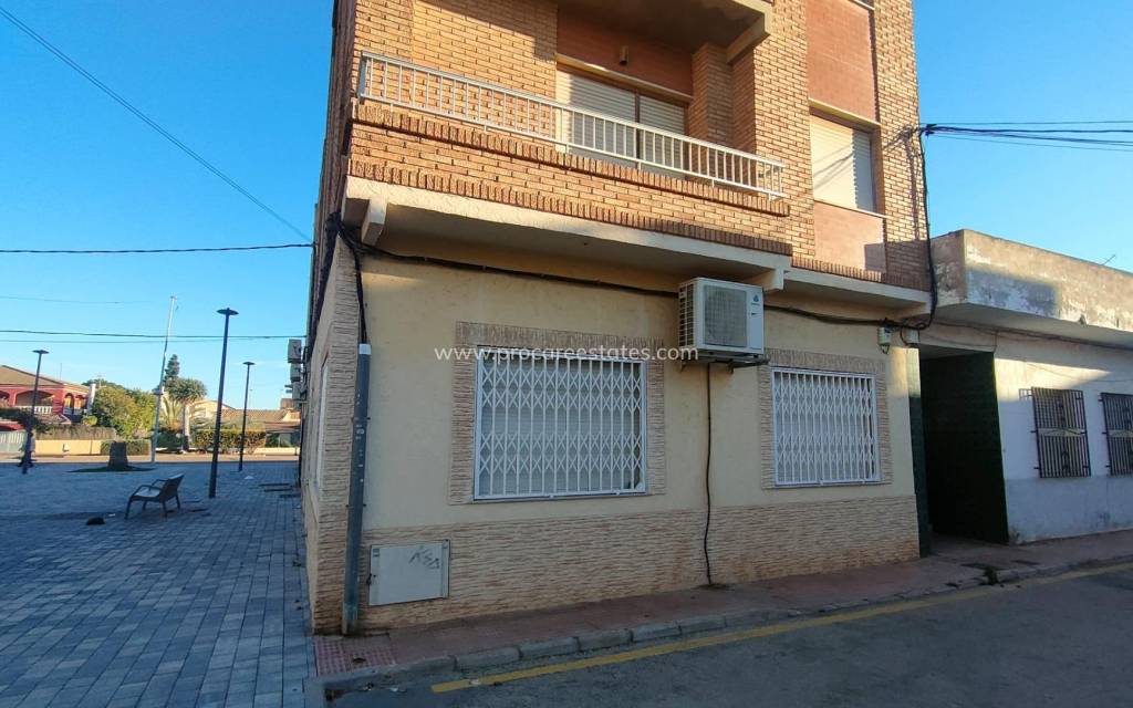 Reventa - Propiedad comercial - Murcia - Puertos de Santa Barbara