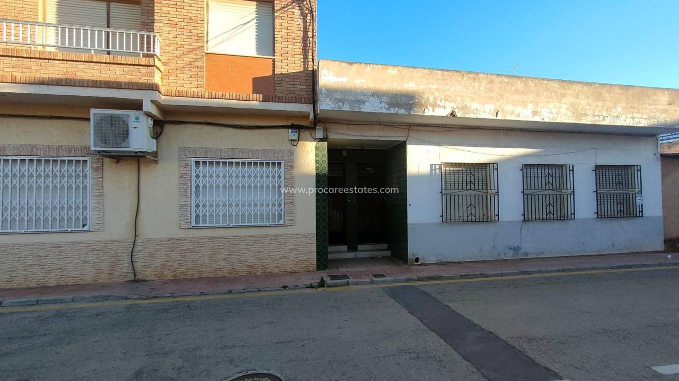 Reventa - Propiedad comercial - Murcia - Puertos de Santa Barbara