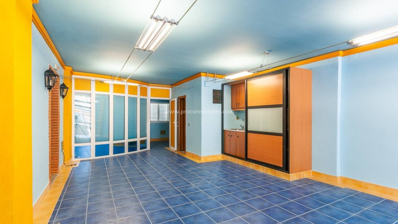 Reventa - Propiedad comercial - Orihuela Costa - Campoamor