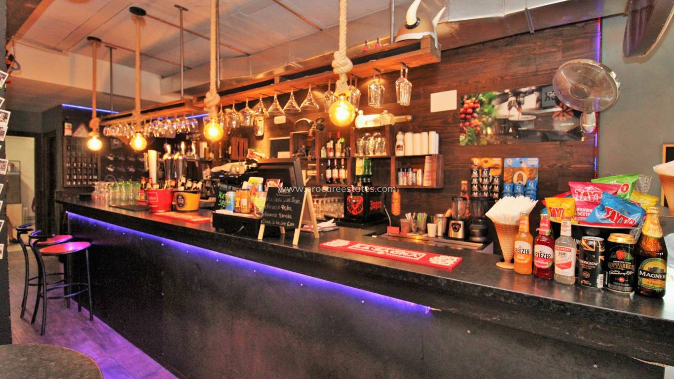 Reventa - Propiedad comercial - Orihuela Costa - Villamartin