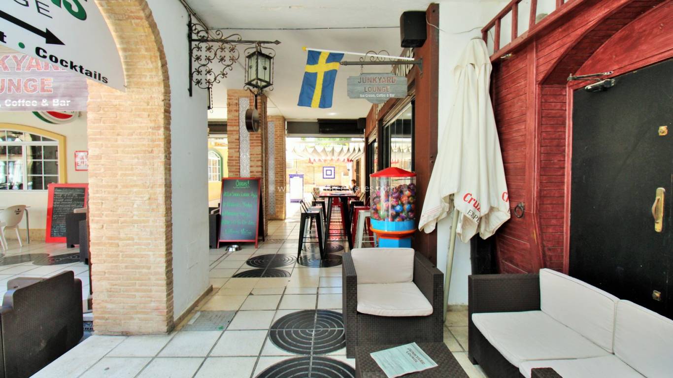 Reventa - Propiedad comercial - Orihuela Costa - Villamartin