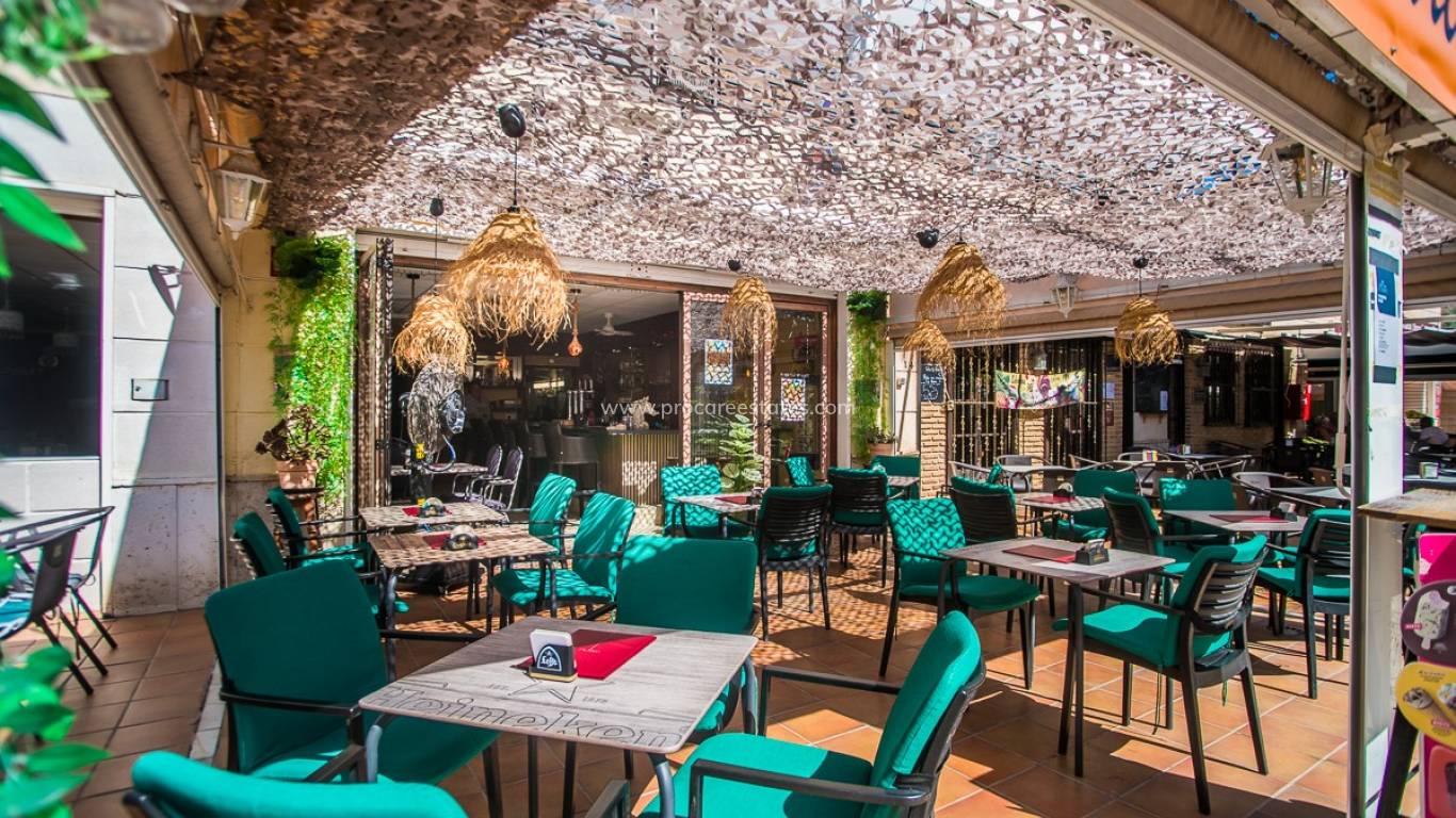 Reventa - Propiedad comercial - Orihuela - Los Balcones Y los Altos
