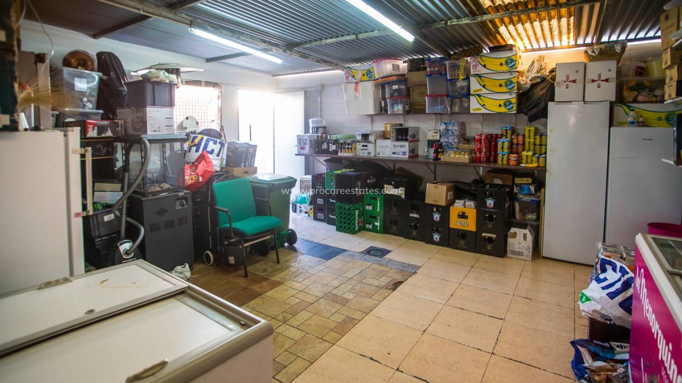 Reventa - Propiedad comercial - Orihuela - Los Balcones Y los Altos