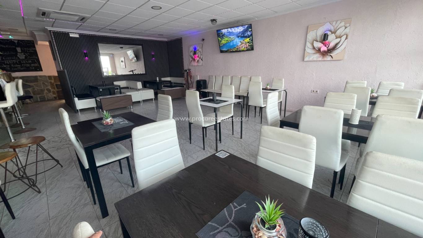 Reventa - Propiedad comercial - Torrevieja - Comunidad Valenciana