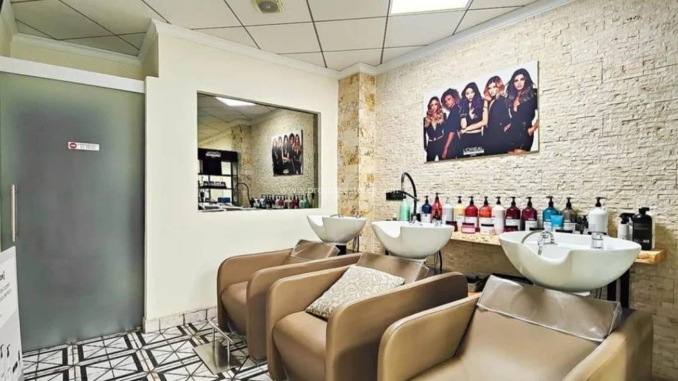 Reventa - Propiedad comercial - Torrevieja - La Siesta - San Luis